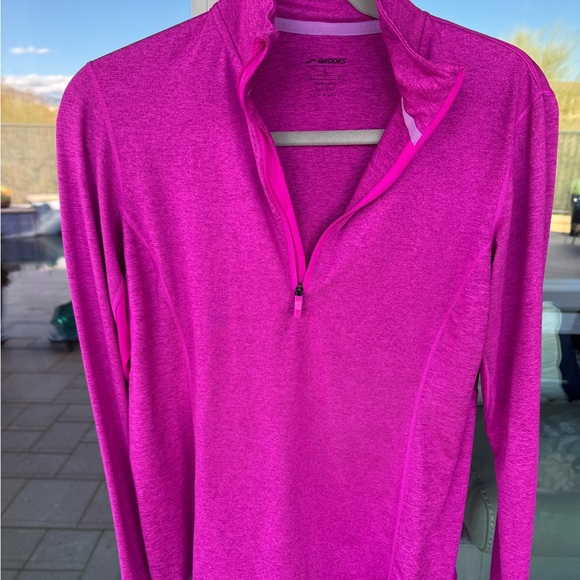 Brooks Women's Athletic Top - Picture 1 of 8